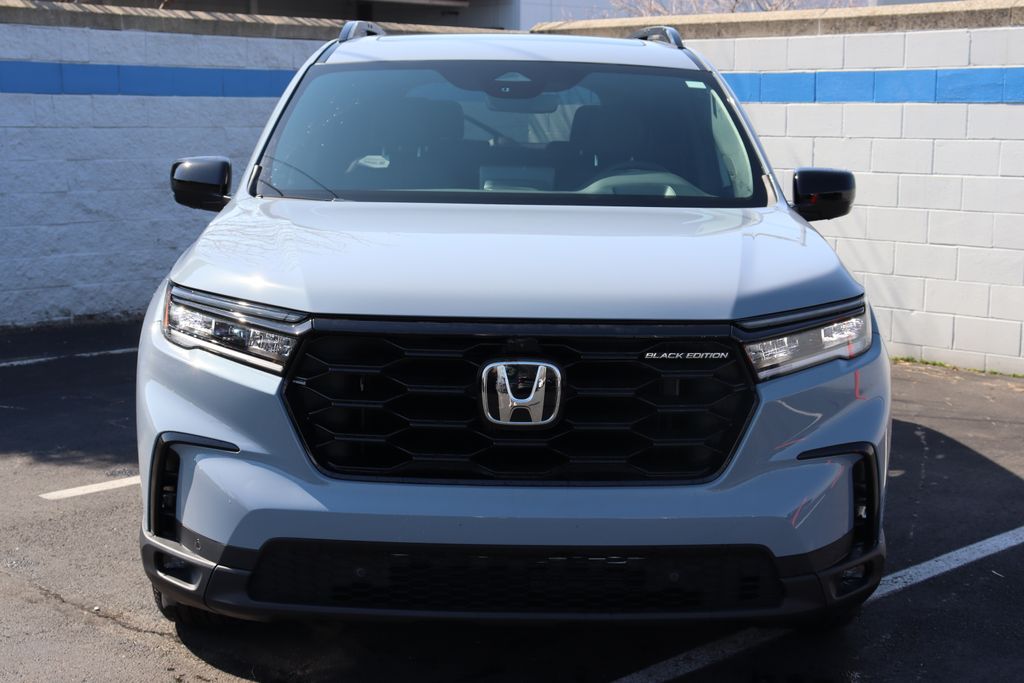 2025 Honda Pilot Black Edition 8