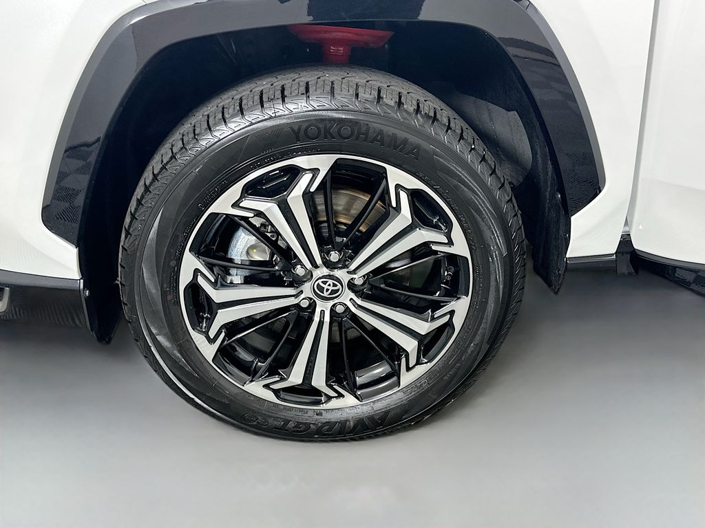 Thumbnail: 2024 Toyota RAV4 - 32