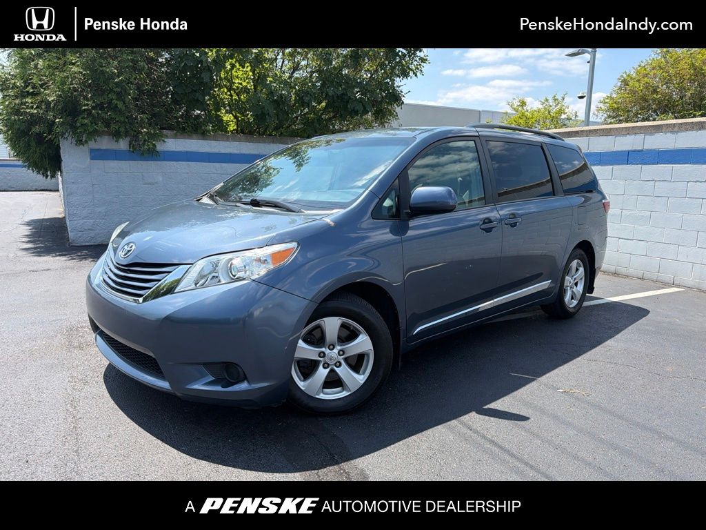 2016 Toyota Sienna LE -
                  Indianapolis, IN