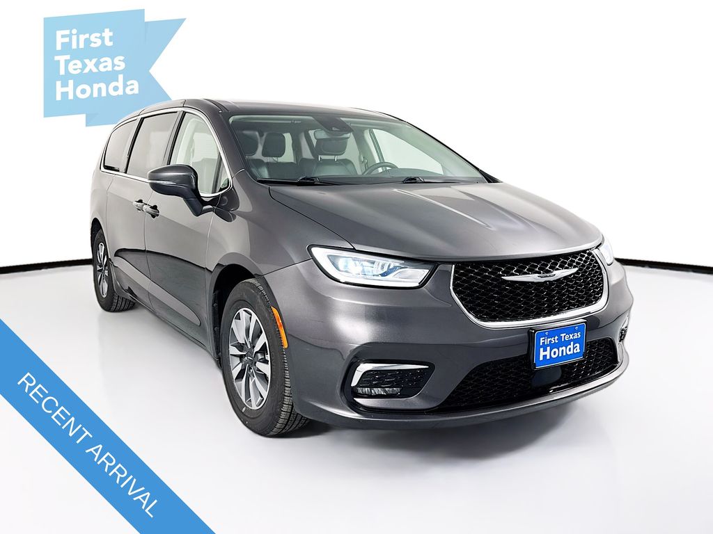 Used Car 2023 Chrysler Pacifica Hybrid  Touring L For Sale Under $25,000 In Austin, Texas