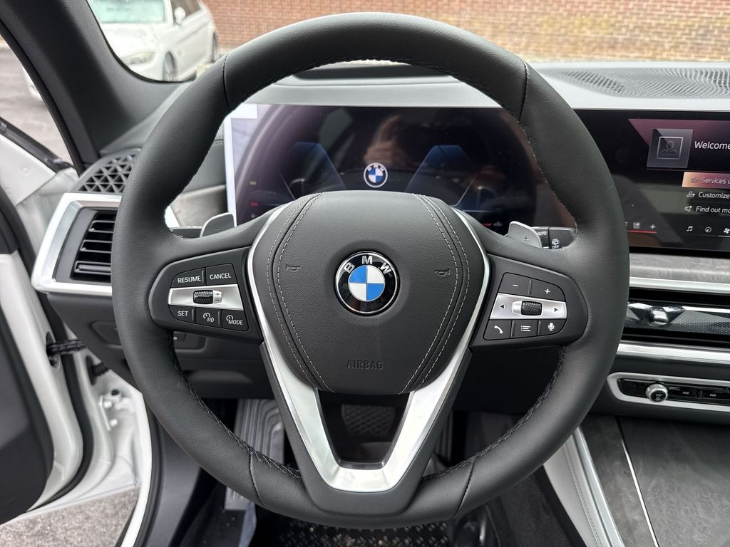 Thumbnail: 2026 BMW X5 - 14