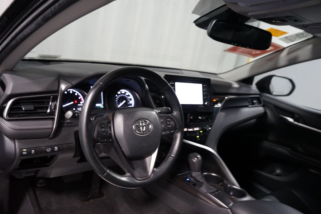 Thumbnail: 2022 Toyota Camry - 7