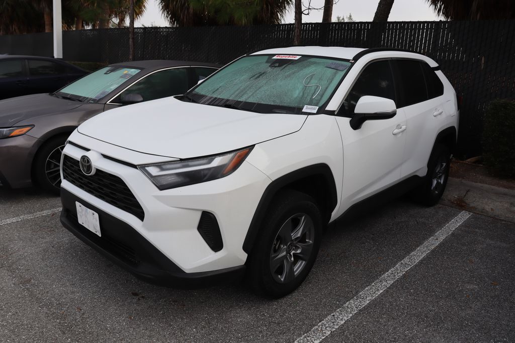 2022 Toyota RAV4 XLE -
                West Palm Beach, FL