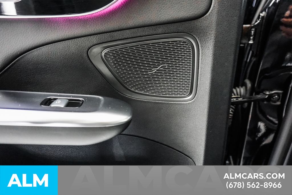 Used 2024  Mercedes-Benz C 300 image 48