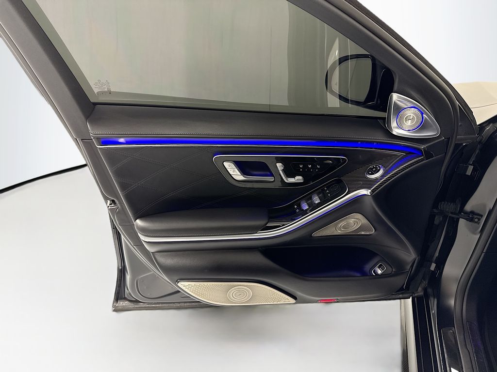 Thumbnail: 2024 Mercedes-Benz S-Class - 25