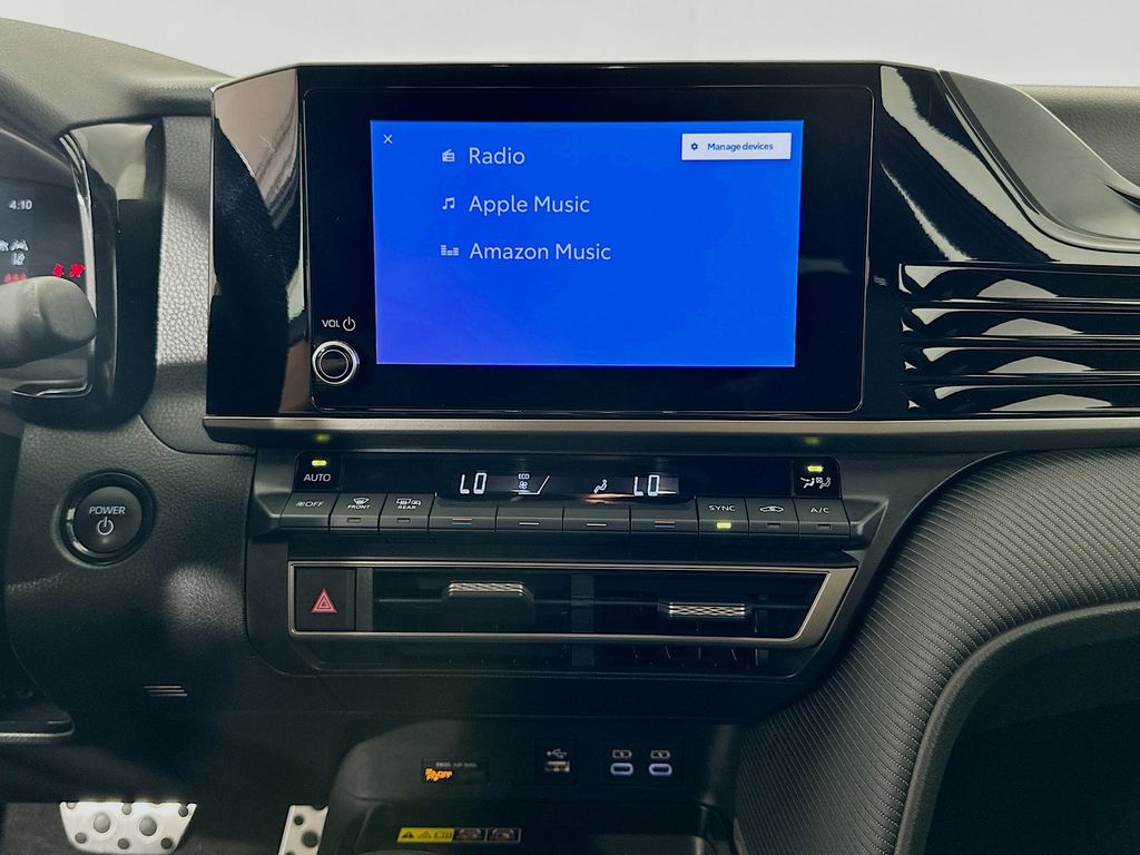 Thumbnail: 2025 Toyota Camry - 14