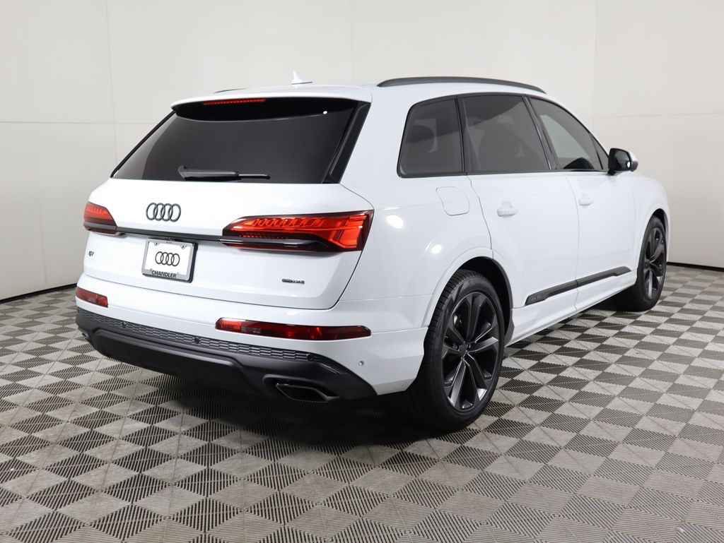 Thumbnail: 2026 Audi Q7 - 6