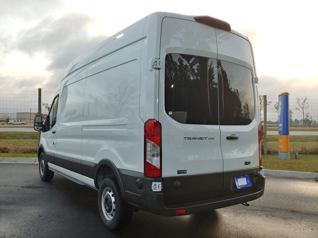 2024 Ford Transit 250