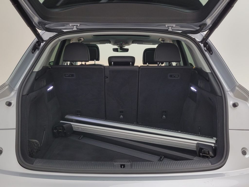 Thumbnail: 2023 Audi Q5 - 10