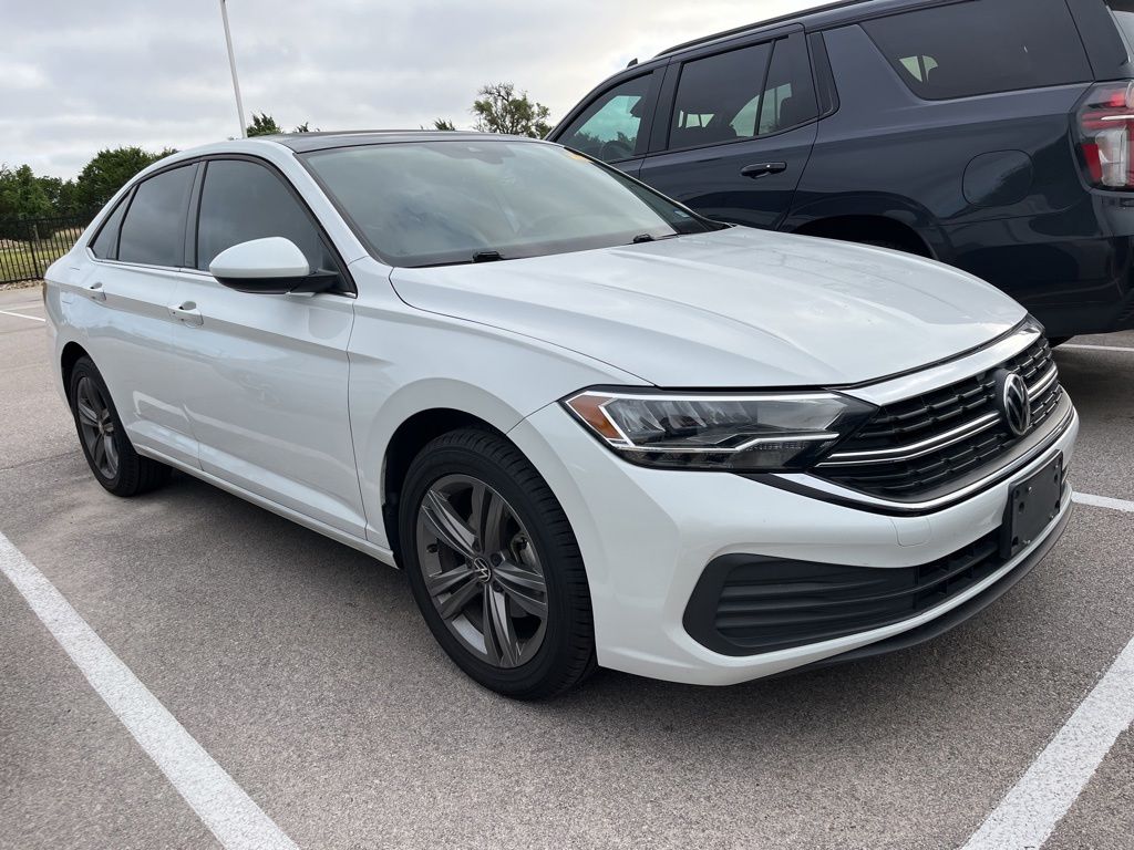 Thumbnail: 2022 Volkswagen Jetta - 2
