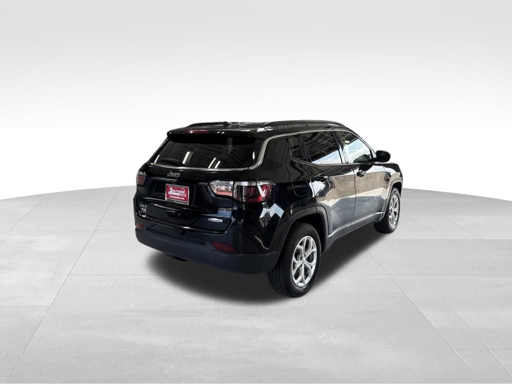 Used 2024 Black Jeep Latitude image 5