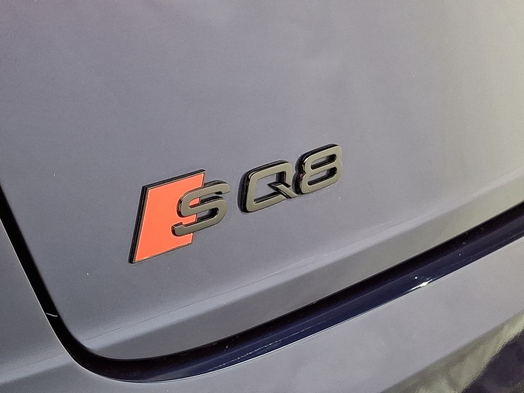 Thumbnail: 2022 Audi SQ8 - 29