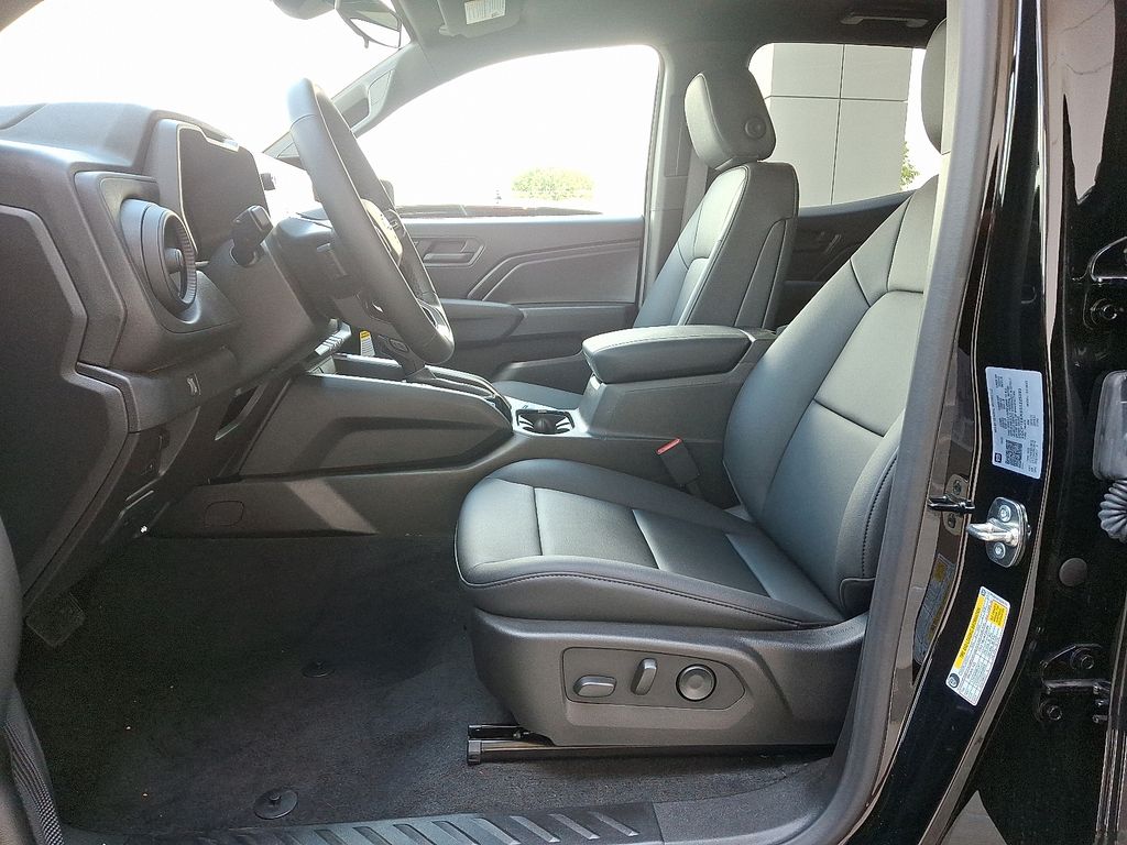 Thumbnail: 2025 Chevrolet Colorado - 6