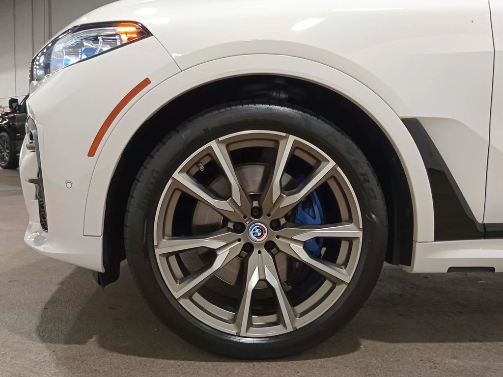 2022 BMW X7 M50i