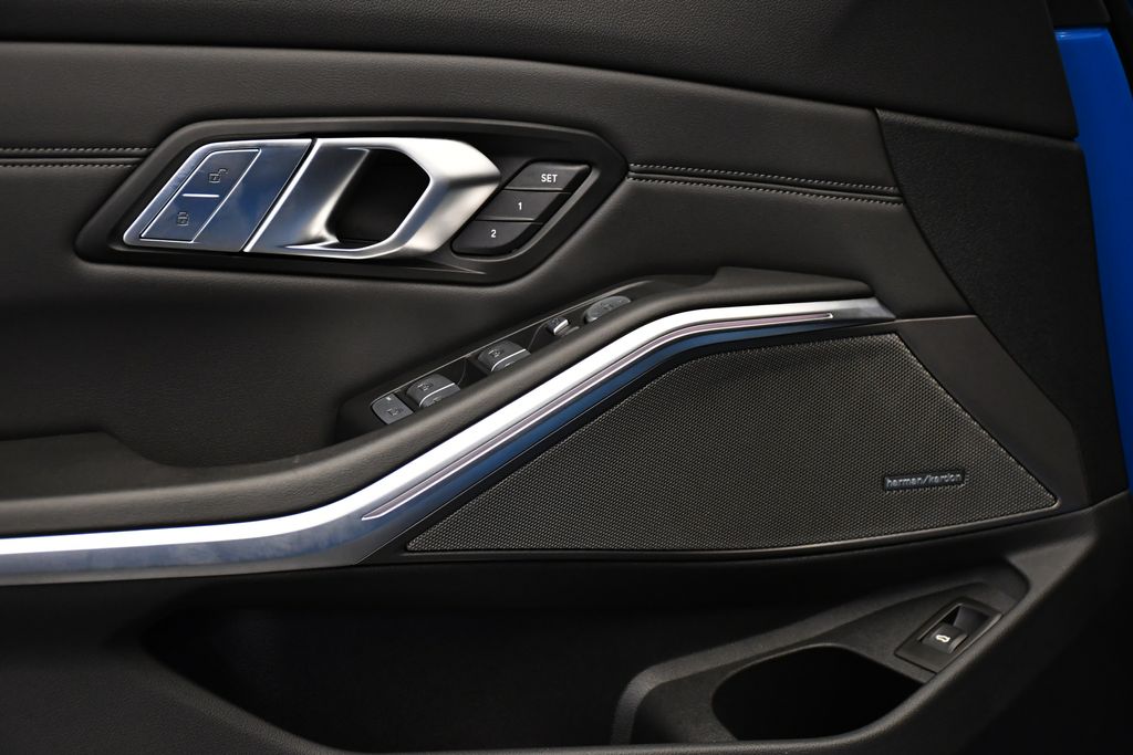 Thumbnail: 2025 BMW M3 - 31