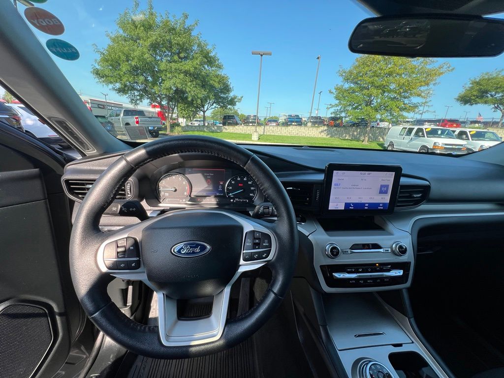 Used 2024 Ford Explorer SUV