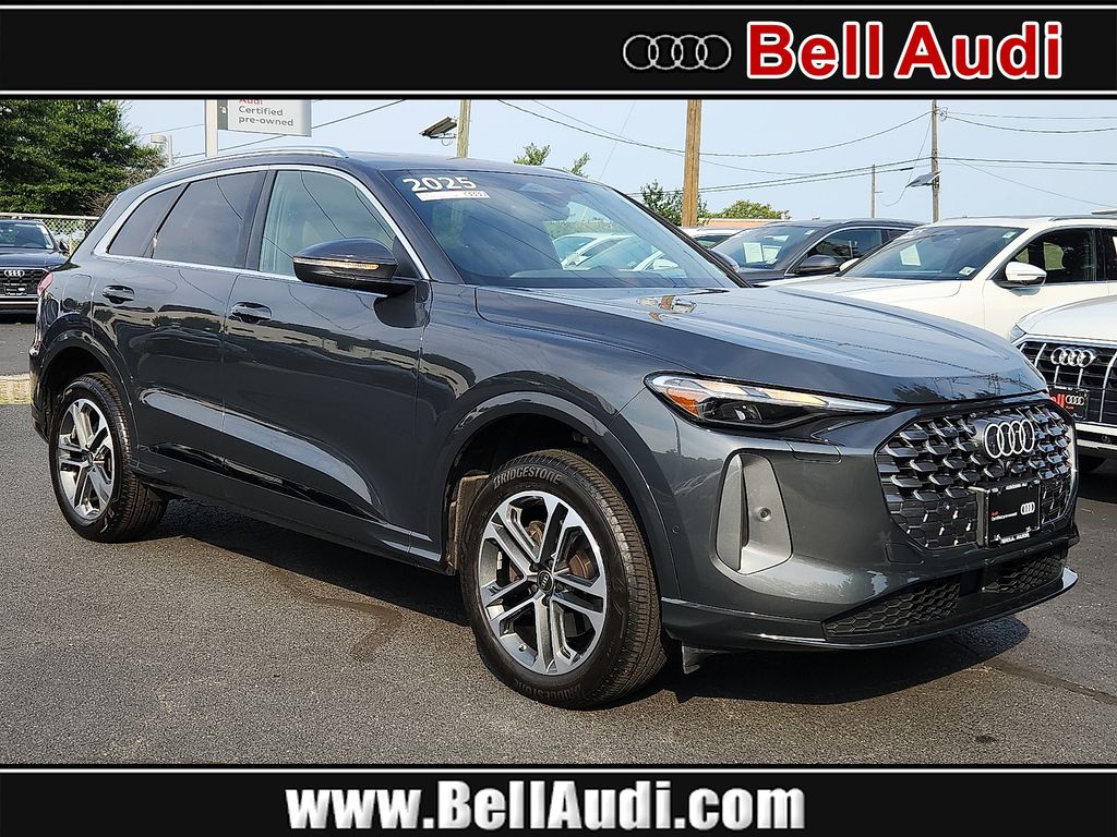 2025 Audi Q5 Gris (Tambora Gray Metallic) SUV/Crossover Tracción en las cuatro ruedas 7 velocidades Automática
