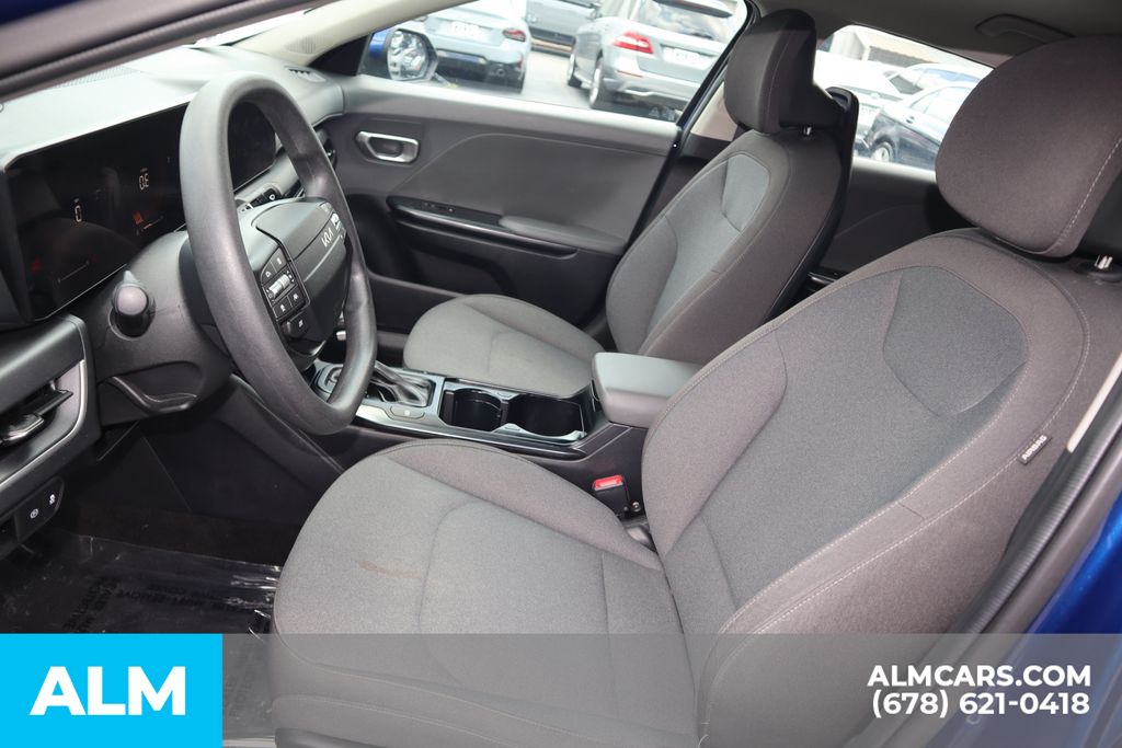 Used 2025 Blue Kia LXS image 11