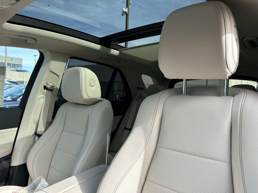 Thumbnail: 2026 Mercedes-Benz GLE - 17