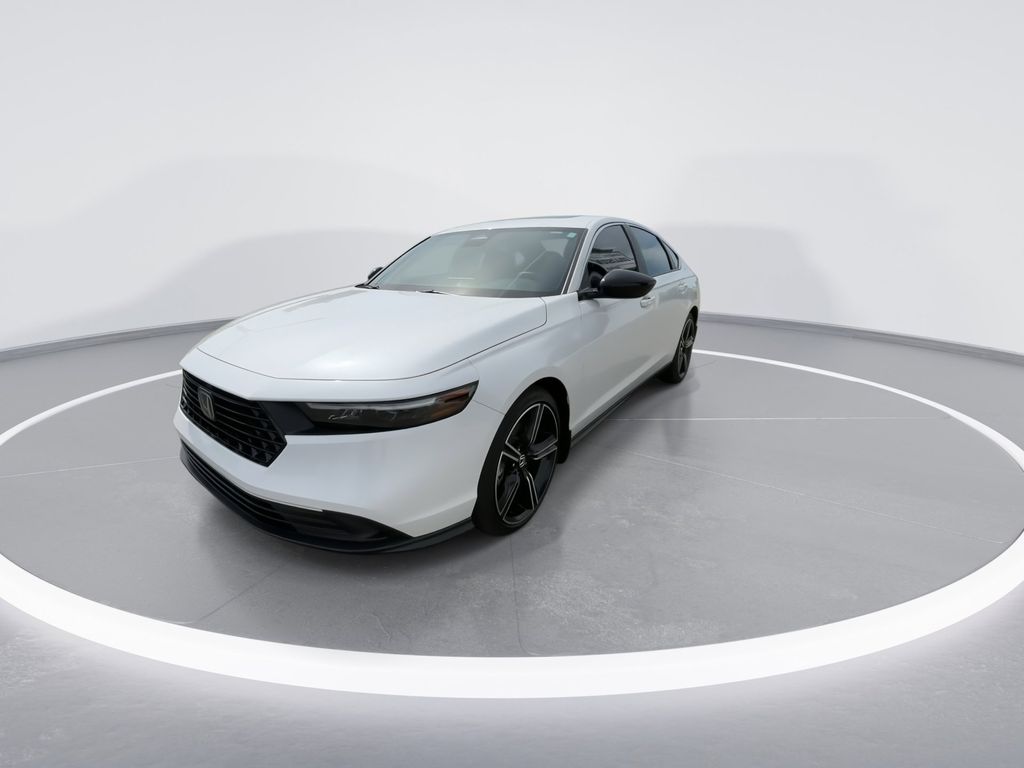 Used 2025 White Honda Sport image 4