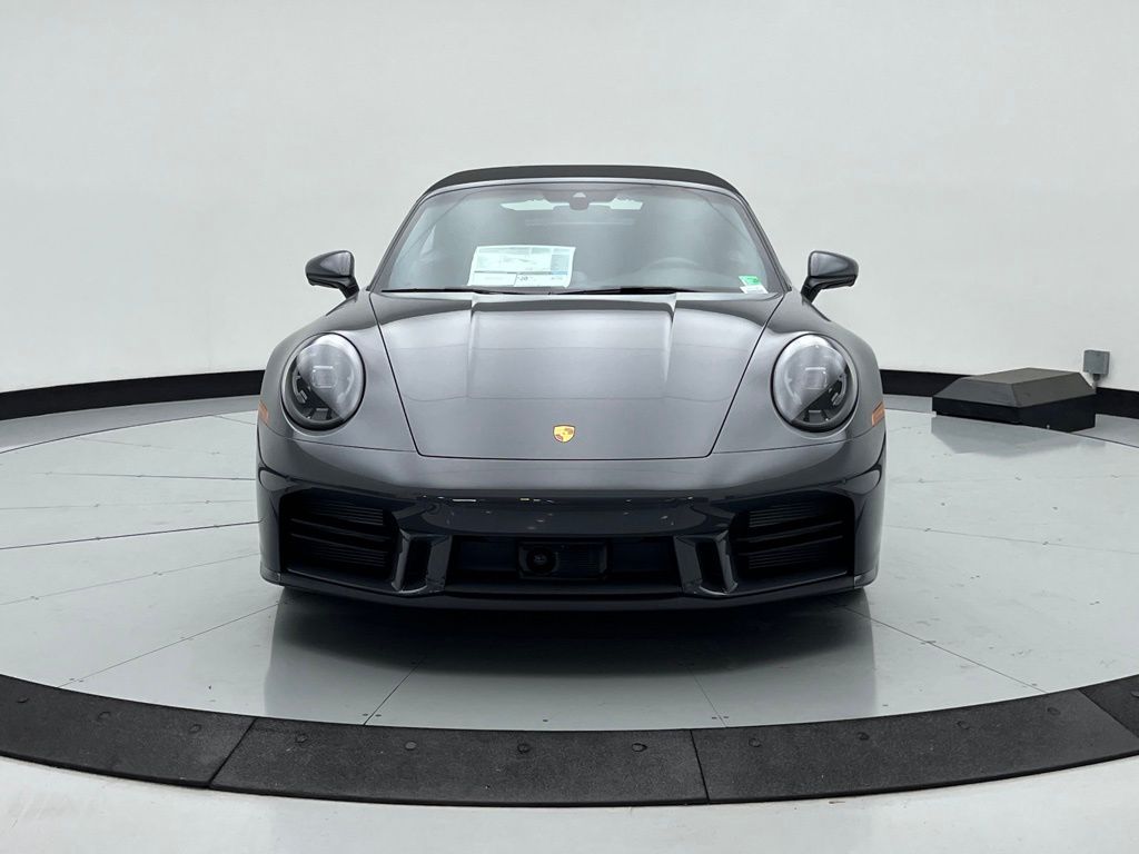 Thumbnail: 2025 Porsche 911 - 6