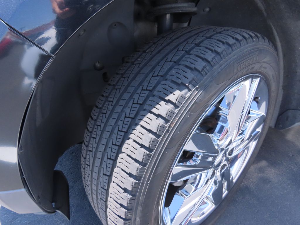 Thumbnail: 2011 Ford Edge - 14