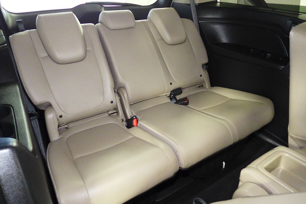 Thumbnail: 2019 Honda Odyssey - 21