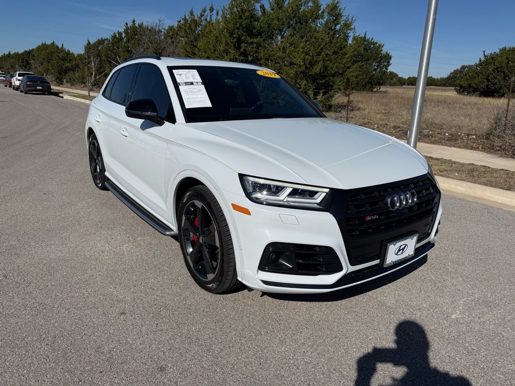 Thumbnail: 2019 Audi SQ5 - 3