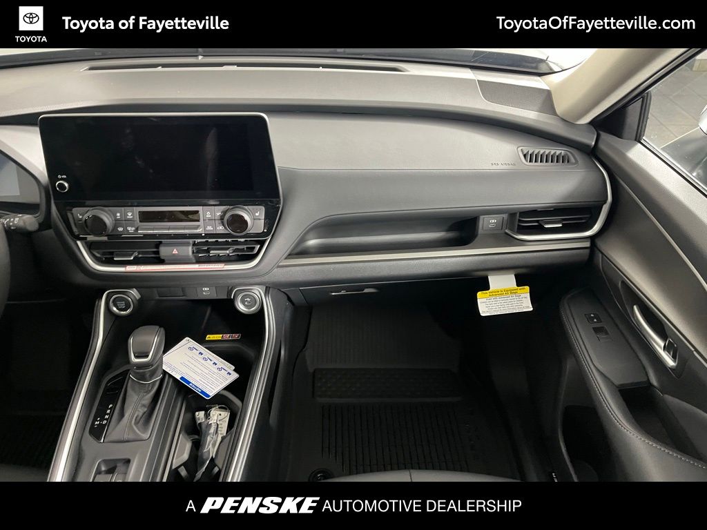 Thumbnail: 2026 Toyota Grand Highlander - 16