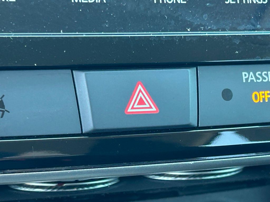 Used 2021 Gray Mitsubishi 2.0 SE image 30