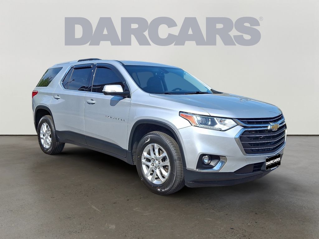 Silver Ice Metallic 2018 Chevrolet Traverse SUV / Crossover Four-Wheel Drive 9-Speed Automatic