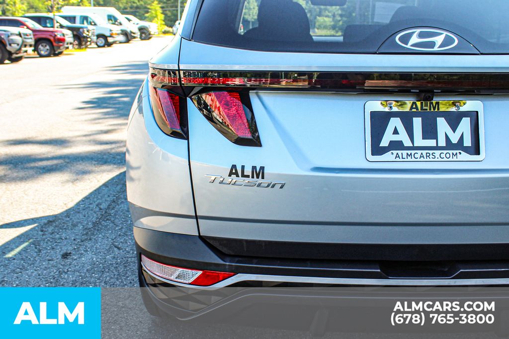 Used 2024 Silver Hyundai SEL image 13