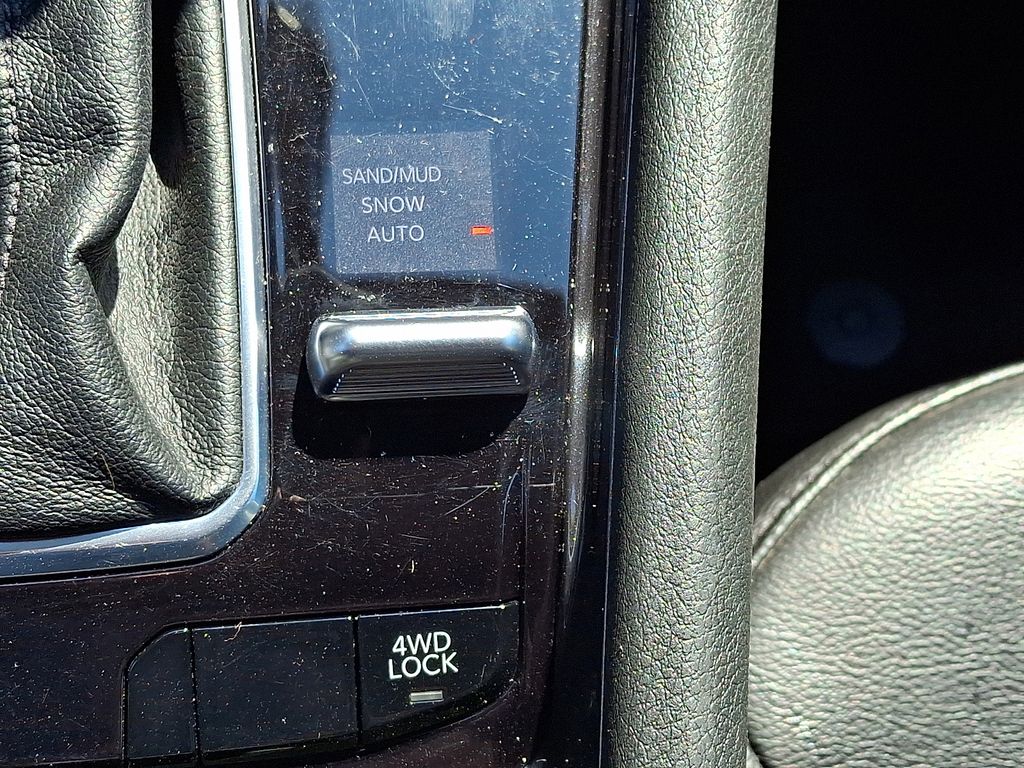 2025 Jeep Compass Latitude Silver at Spitzer Acura