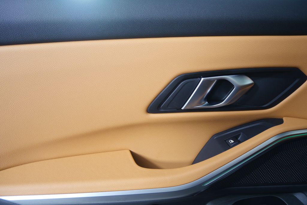 Thumbnail: 2025 BMW 3 Series - 14