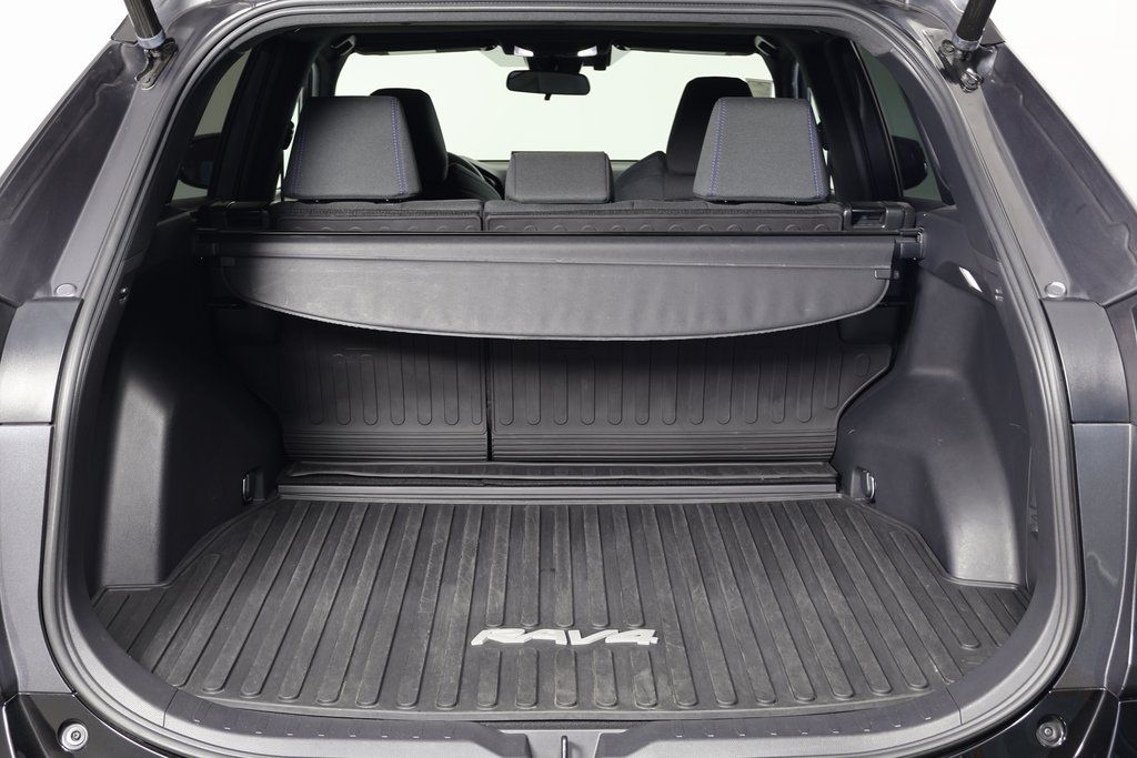 Thumbnail: 2022 Toyota RAV4 - 14