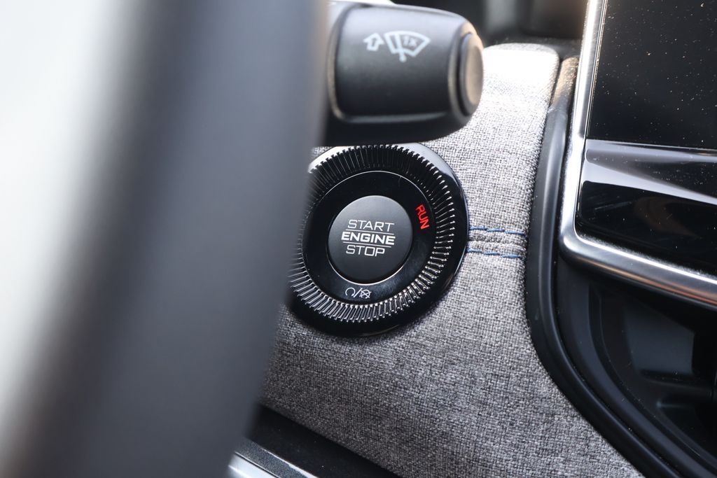 2024 Jeep Compass Latitude 22