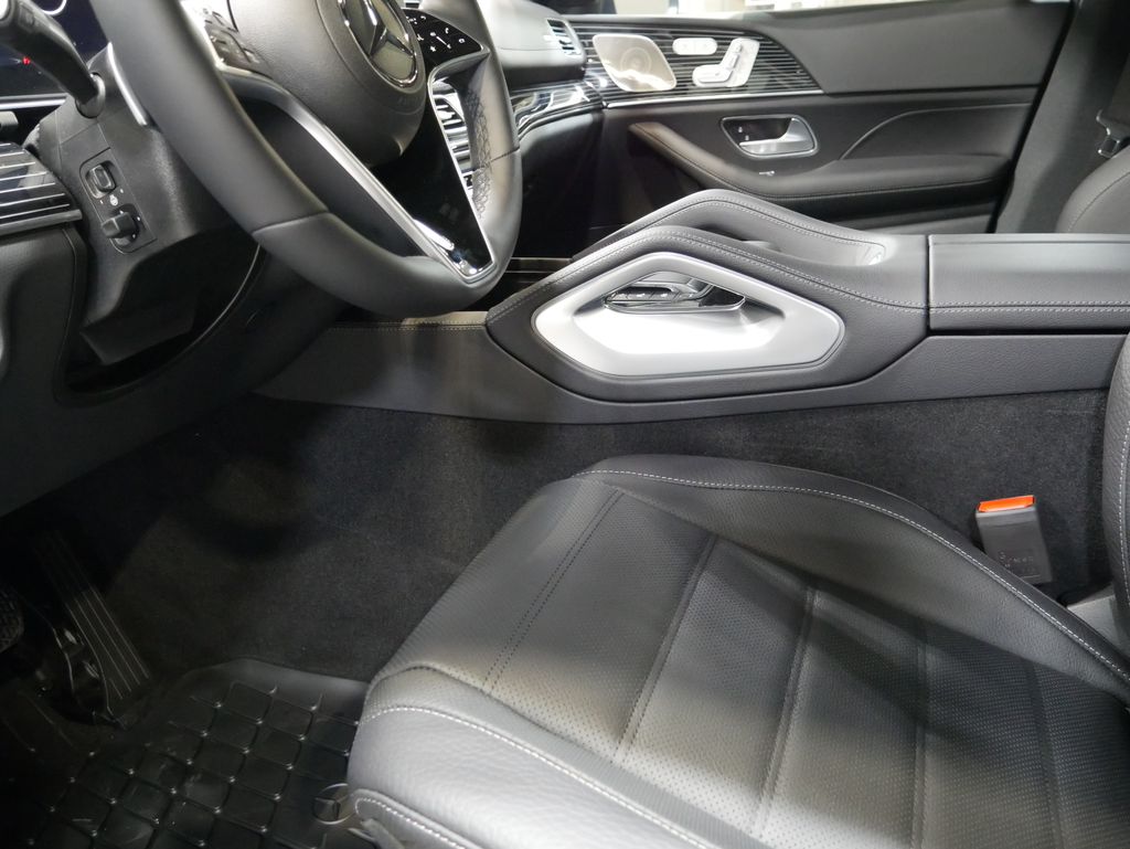 Thumbnail: 2026 Mercedes-Benz GLE - 20