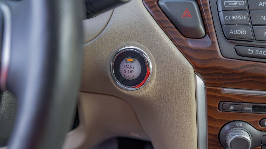 Used 2020 Nissan Pathfinder Platinum 4D Sport Utility