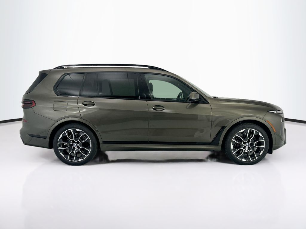 Thumbnail: 2027 BMW X7 - 4