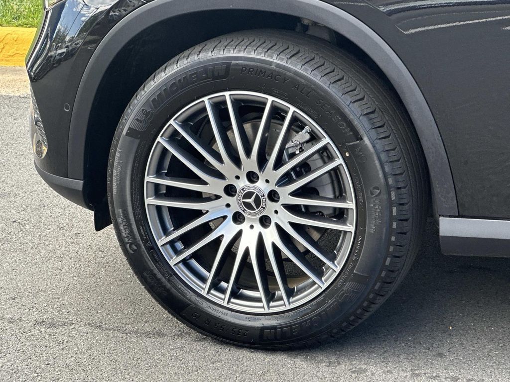 Thumbnail: 2026 Mercedes-Benz GLC - 20