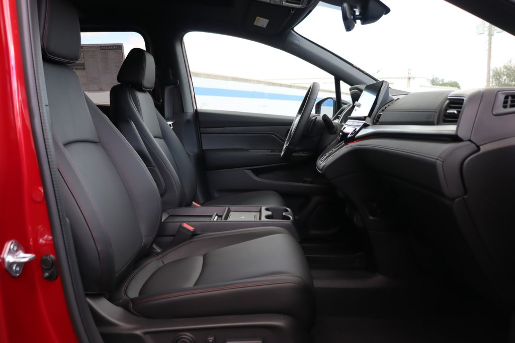 2025 Honda Odyssey Sport 21