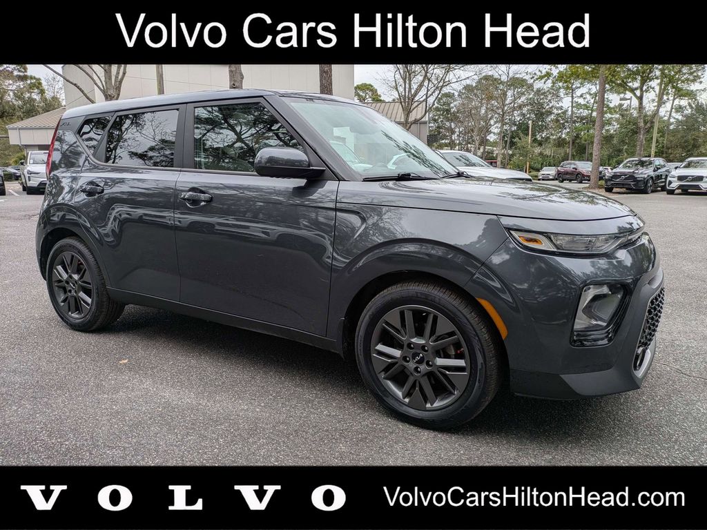 Gravity Gray 2022 Kia Soul EX FWD SUV / Crossover Front-Wheel Drive Continuously Variable Transmission