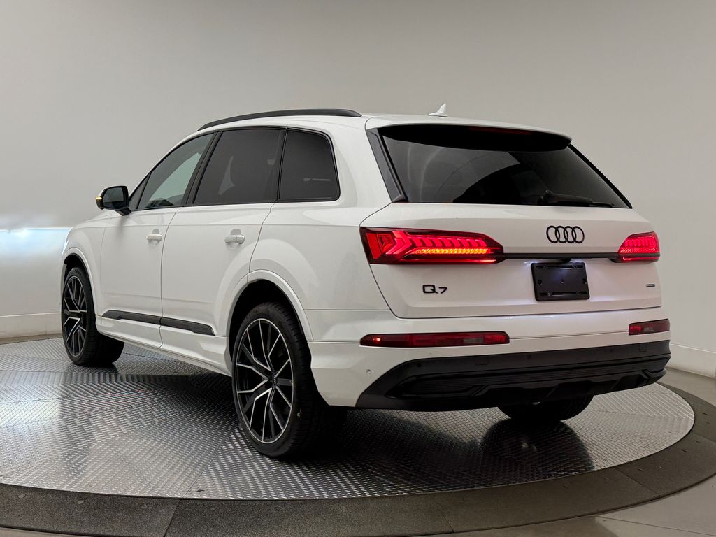 Thumbnail: 2023 Audi Q7 - 6