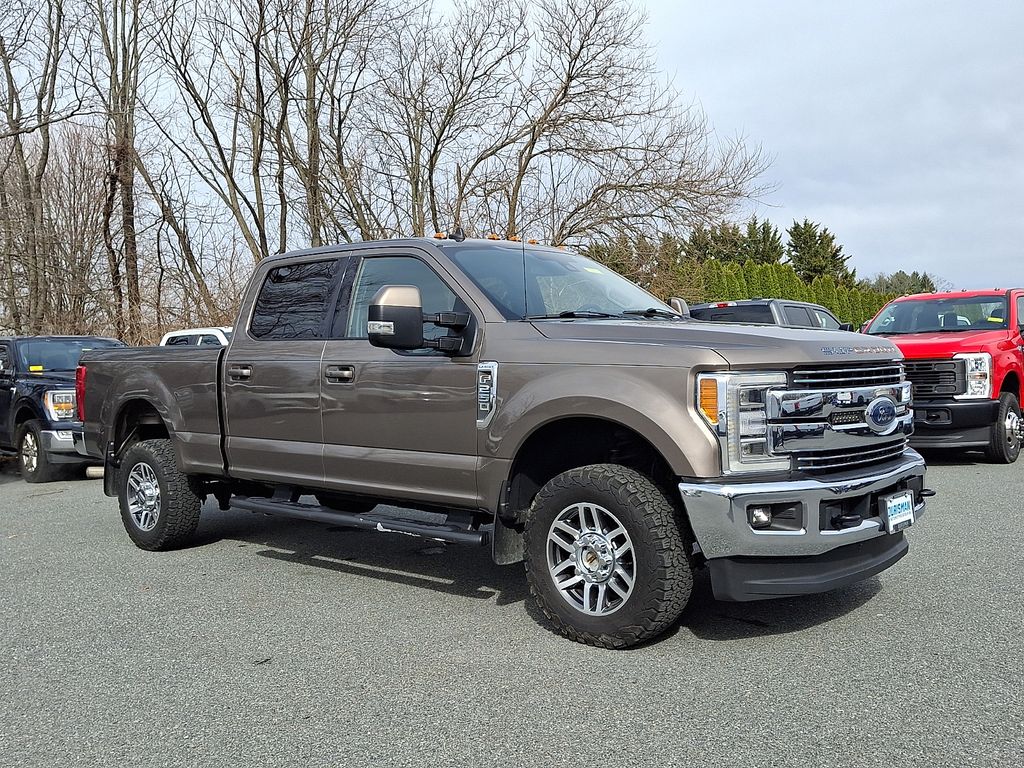 2019 Ford F-250 Super Duty Lariat Crew Cab 4WD