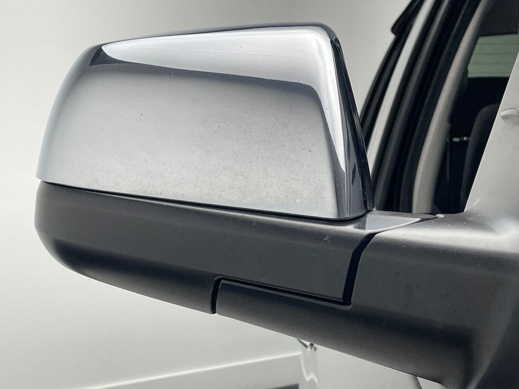 Thumbnail: 2014 Toyota Tundra - 16