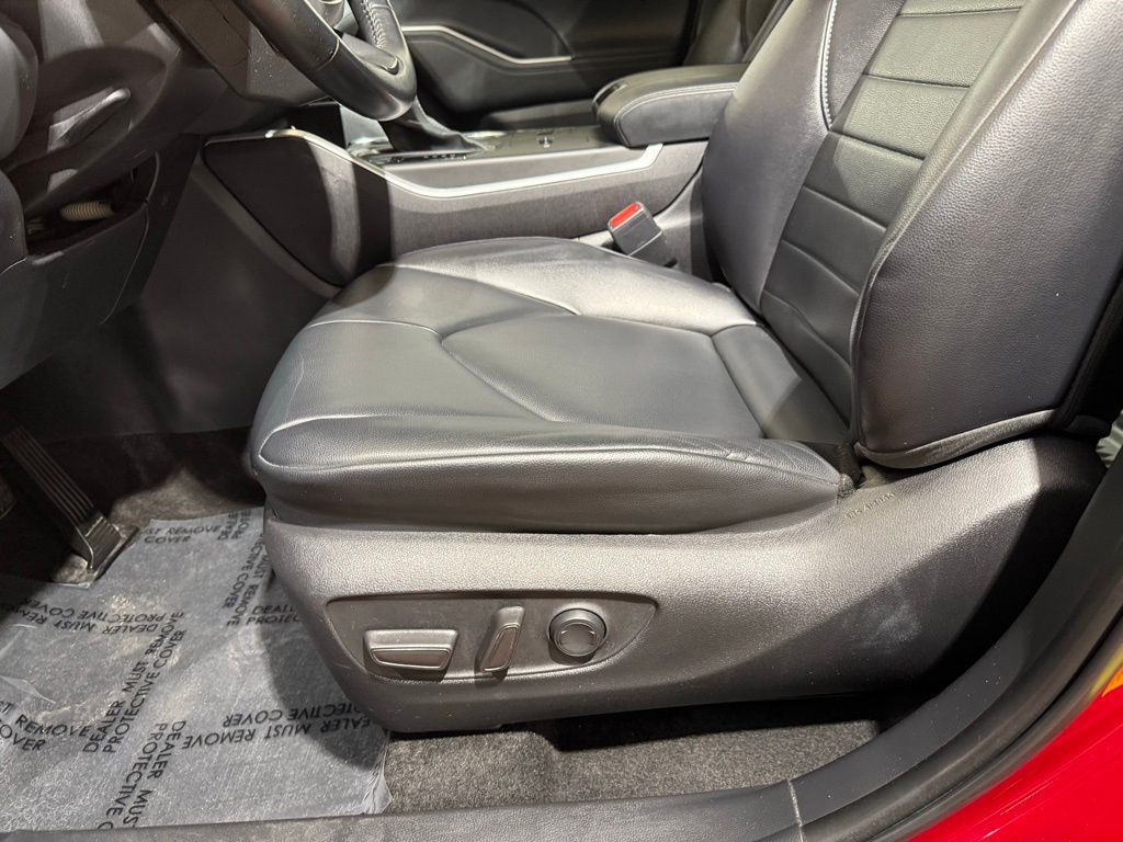 Thumbnail: 2023 Toyota Highlander - 14