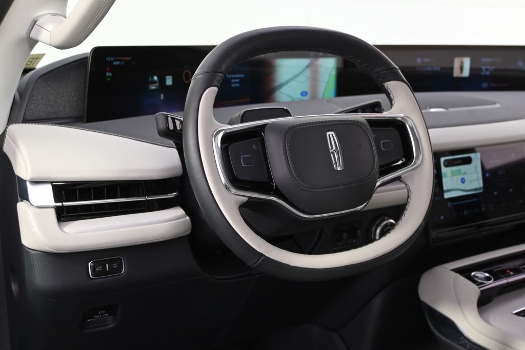 New 2026 White Lincoln Reserve image 11