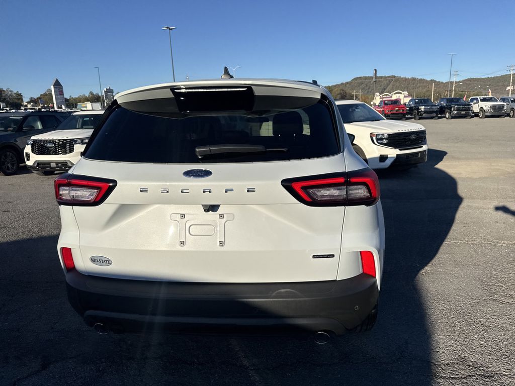 View vehicle photo 7