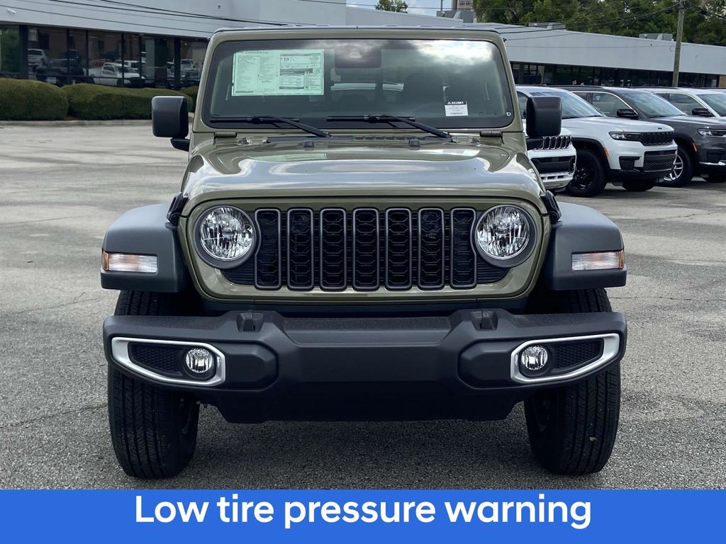 New 2025 Jeep Gladiator Sport New 2025 Jeep Gladiator Sport