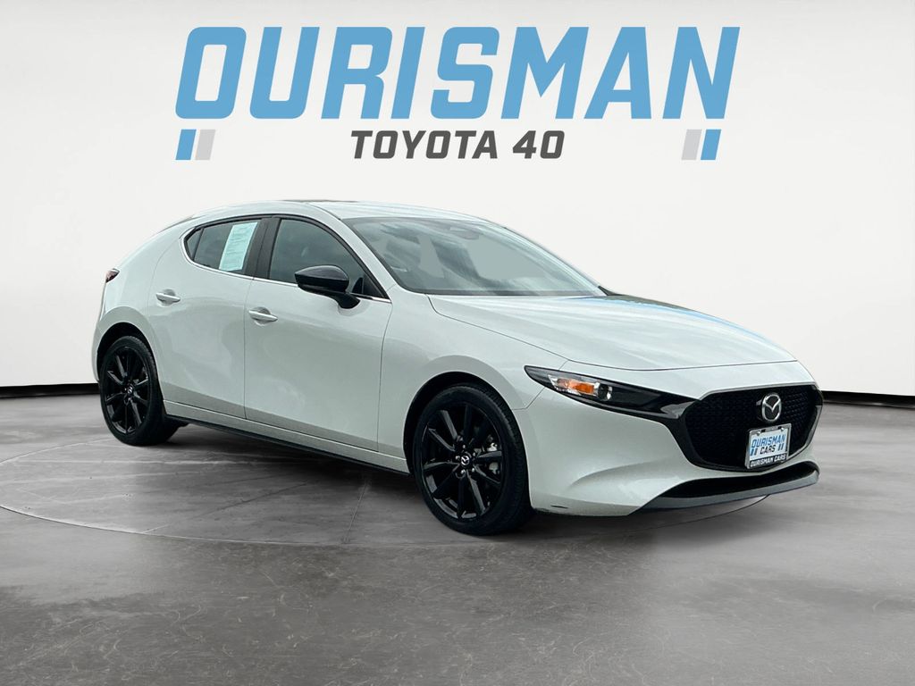 Ceramic White 2025 Mazda MAZDA3 Hatchback Front-Wheel Drive 6-Speed Automatic